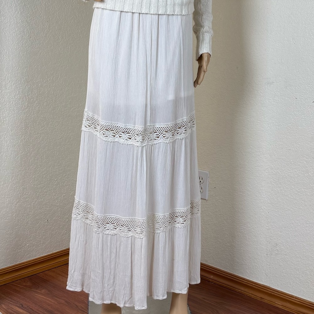Mossimo Supply Co White Pleated Tiered Maxi Skirt